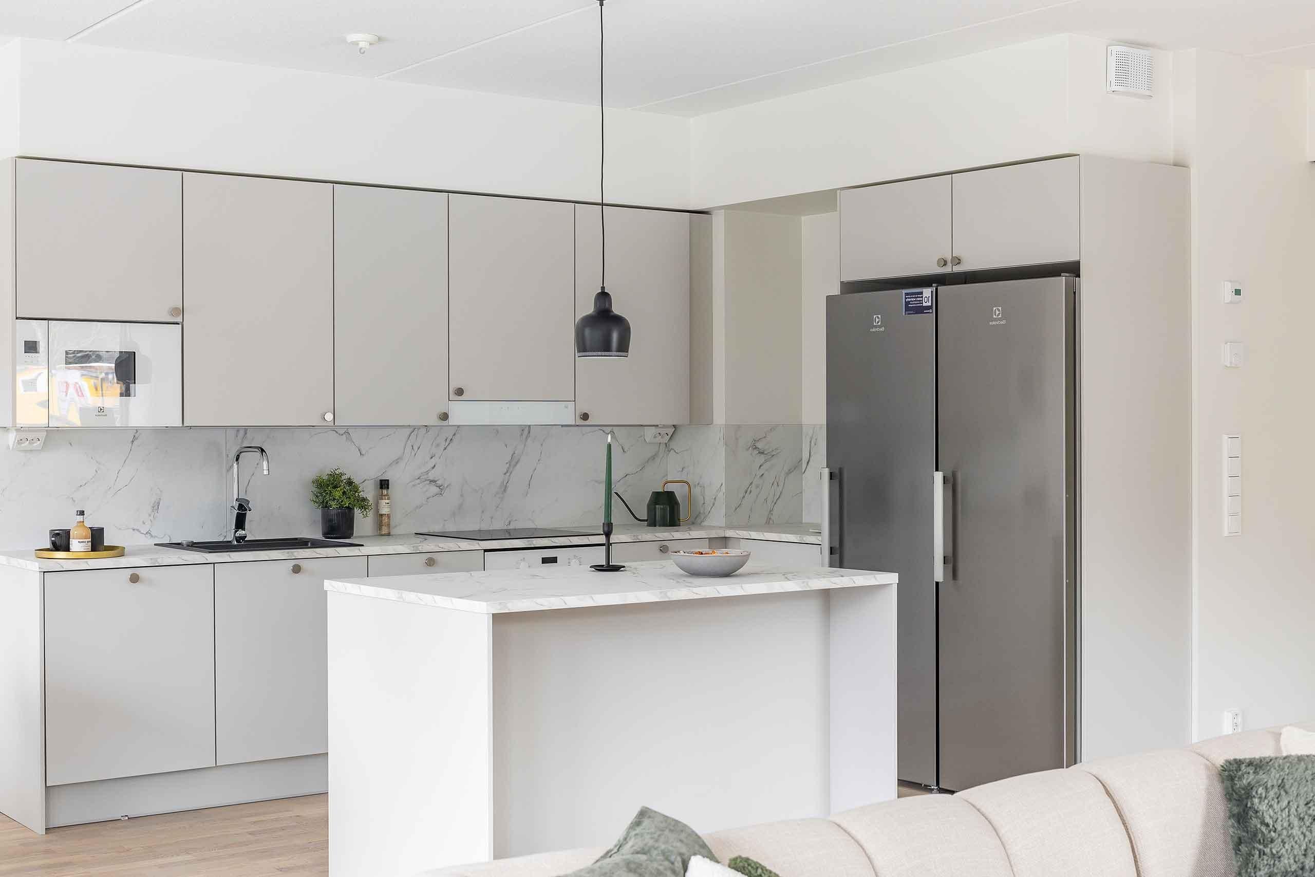 Keittotila saarekkeineen