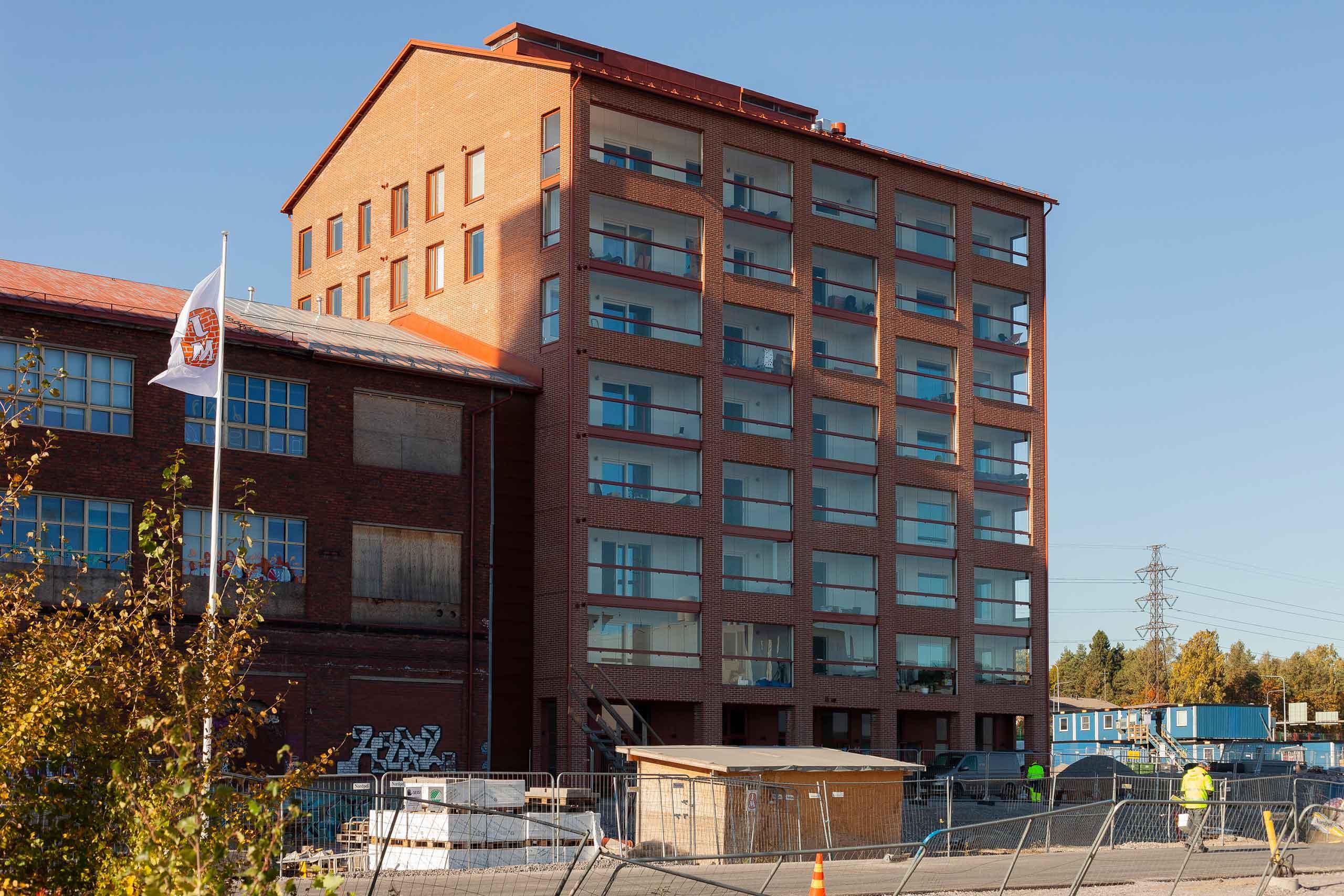 Kultaseppä julkisivu | JM Suomi