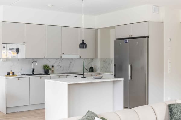 Keittotila saarekkeineen